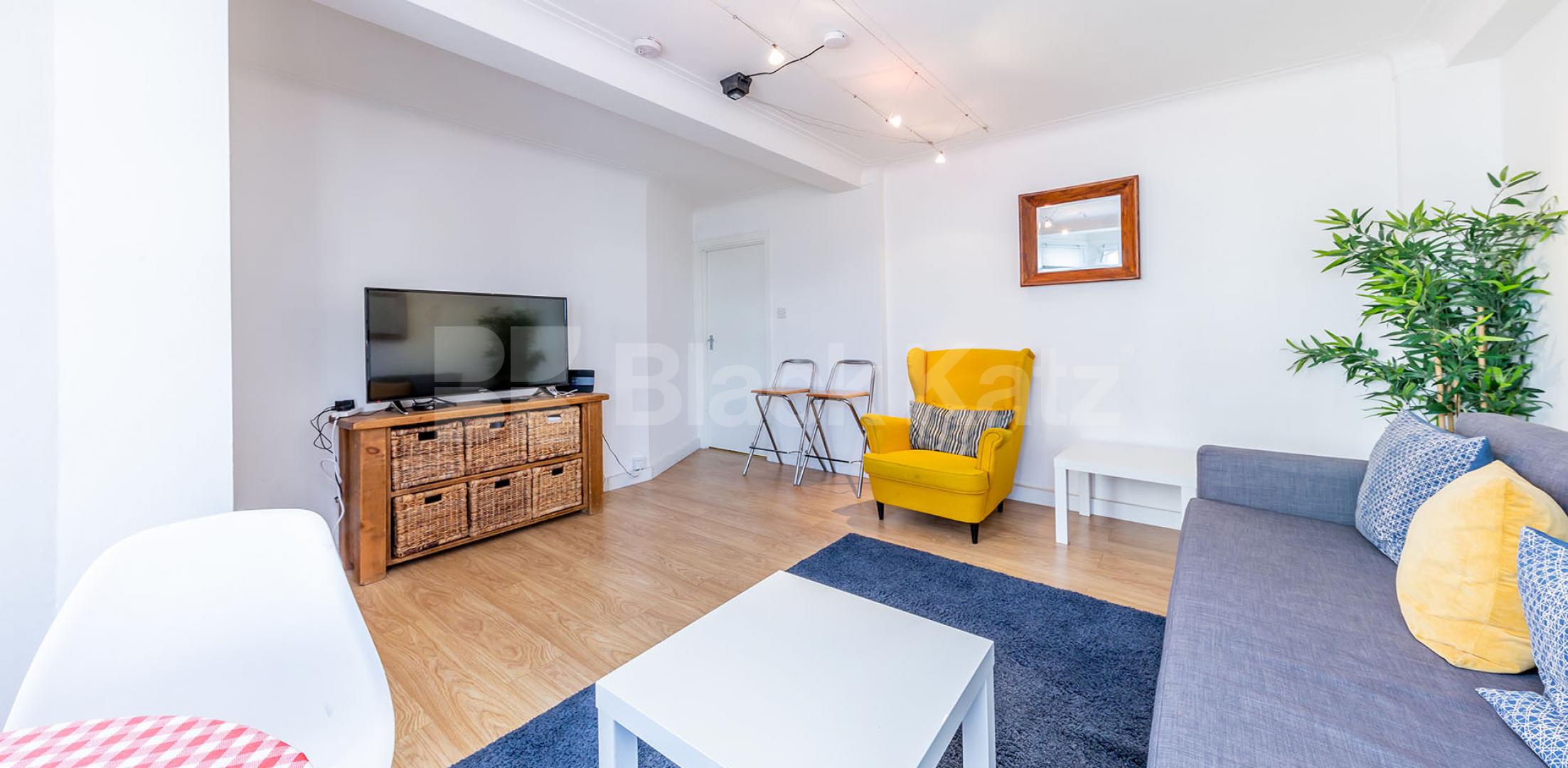 Comfortably furnished bedrooms 1 Bedroom, Furnished Flat in Park West